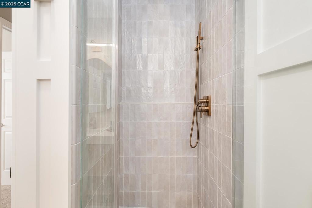 CA MEADOWS - Residential