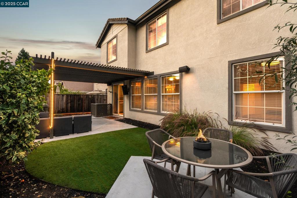 CA MEADOWS - Residential