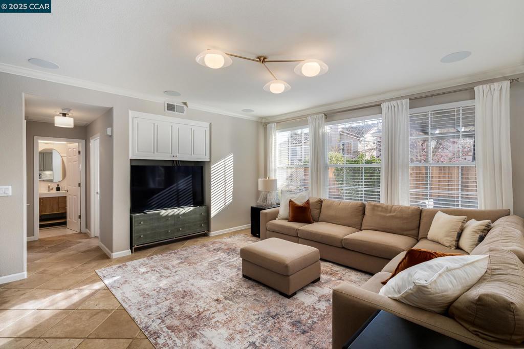 CA MEADOWS - Residential