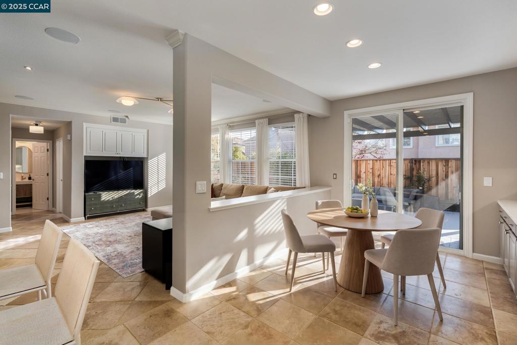 CA MEADOWS - Residential