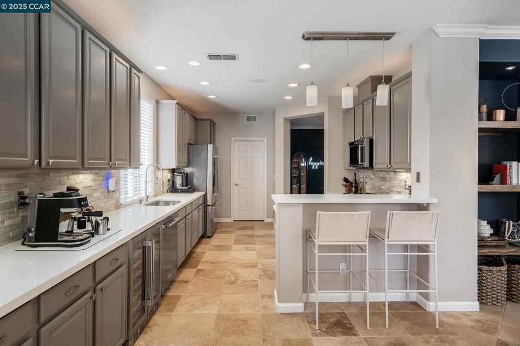 CA MEADOWS - Residential