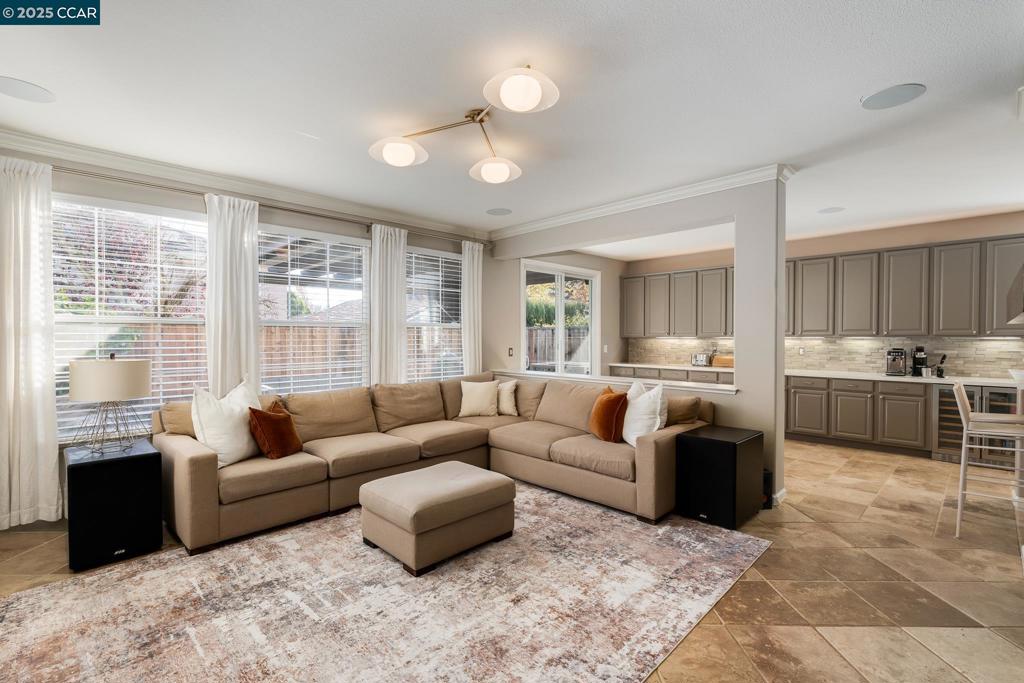 CA MEADOWS - Residential