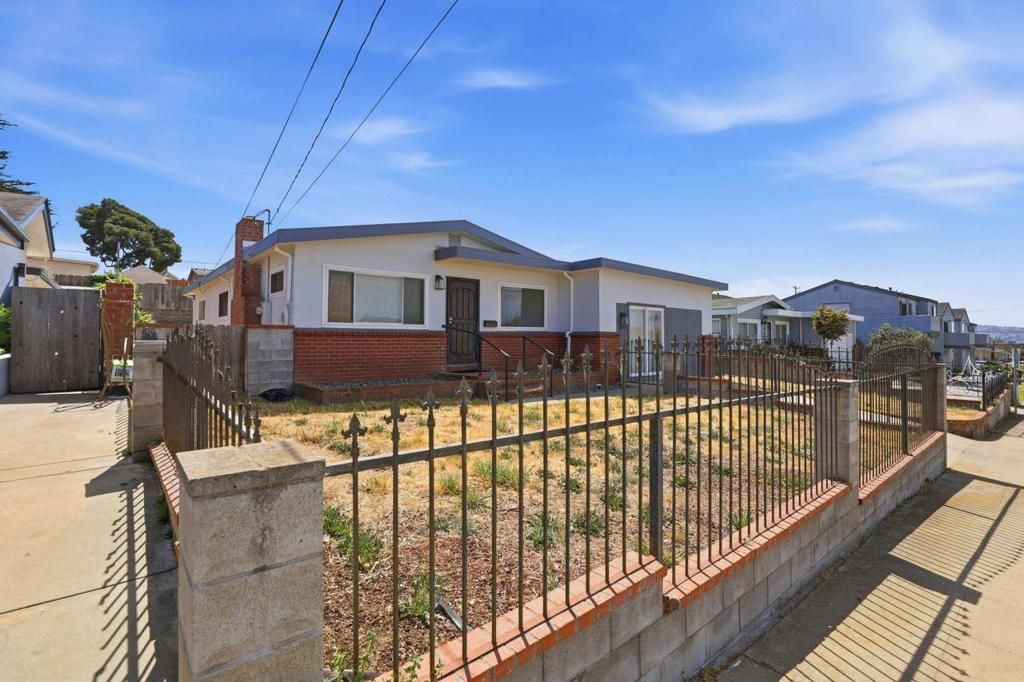 Photo of 1140 Palm Avenue, Seaside, CA 93955 (MLS # ML82042399)