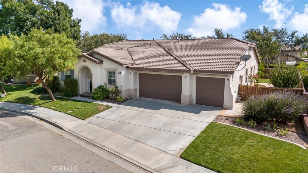 1461 Liatris Way