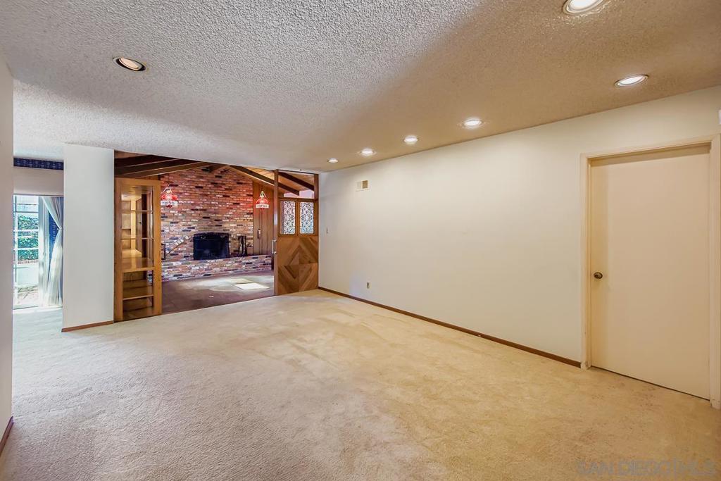 Properties 3 5579 BARCLAY AVE