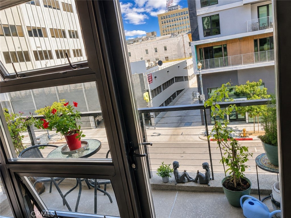 Photo of 133 The Promenade N #334, Long Beach, CA 90802 (MLS # PW26115512)