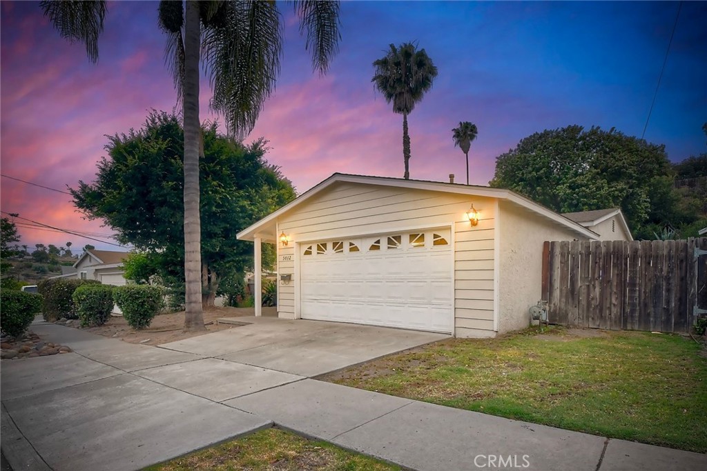 5012 Tierra Baja Way