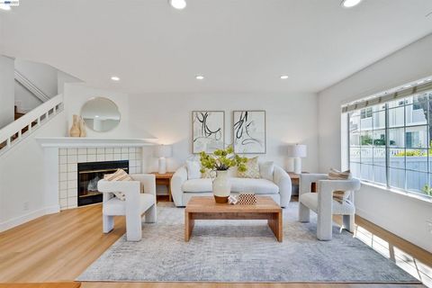 Photo of 34743 Chanel Terrace Ter, Fremont, CA 94555 (MLS # 41127925)