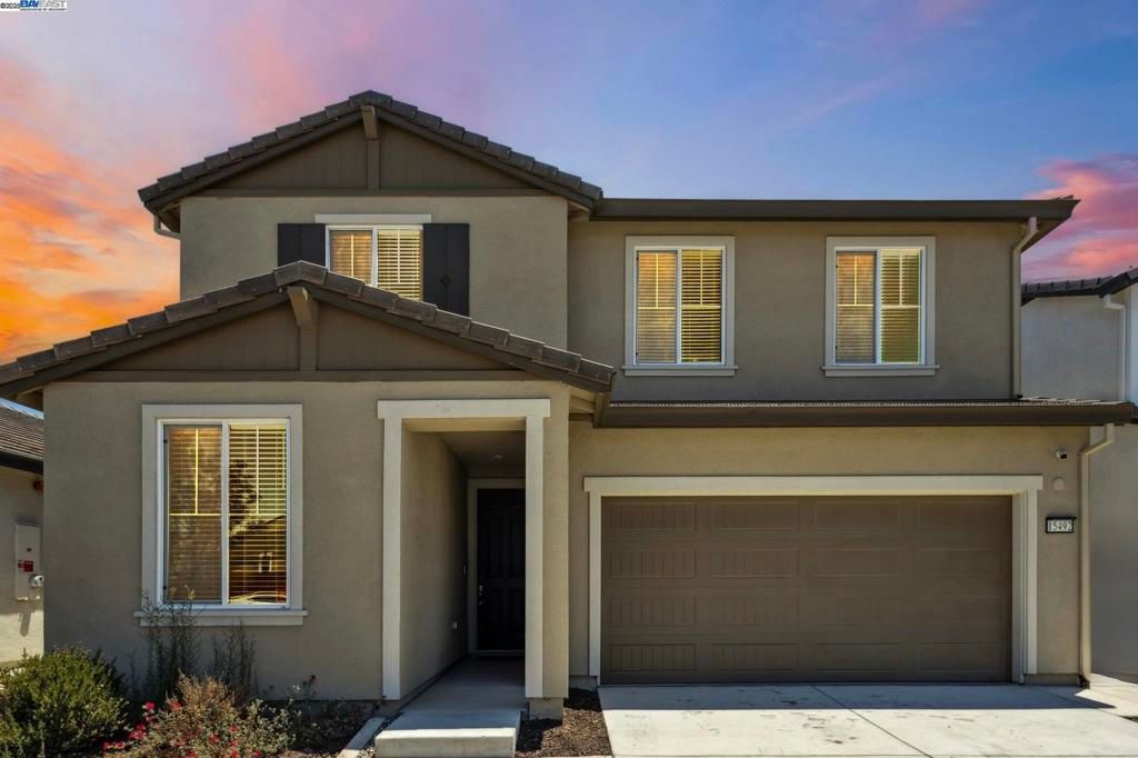 Photo of 15492 Warbler Pl Pl, Lathrop, CA 95330 (MLS # 41111624)