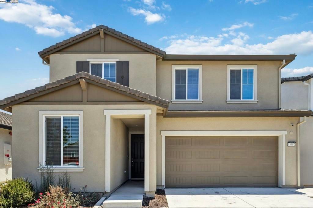 Photo of 15492 Warbler Pl Pl, Lathrop, CA 95330 (MLS # 41111624)