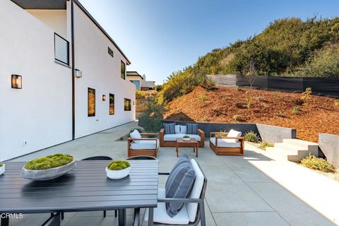 Tiny photo for 708 Skyview Terrace, Ventura, CA 93003 (MLS # V1-31831)