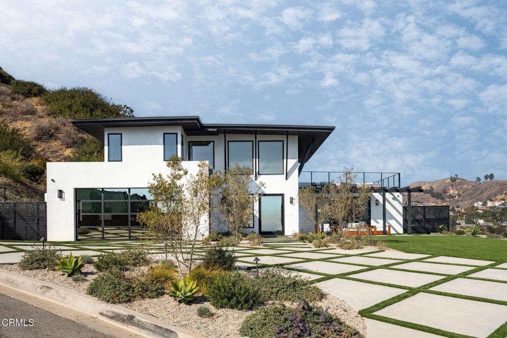 708 Skyview Terrace