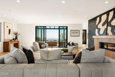 Tiny photo for 708 Skyview Terrace, Ventura, CA 93003 (MLS # V1-31831)