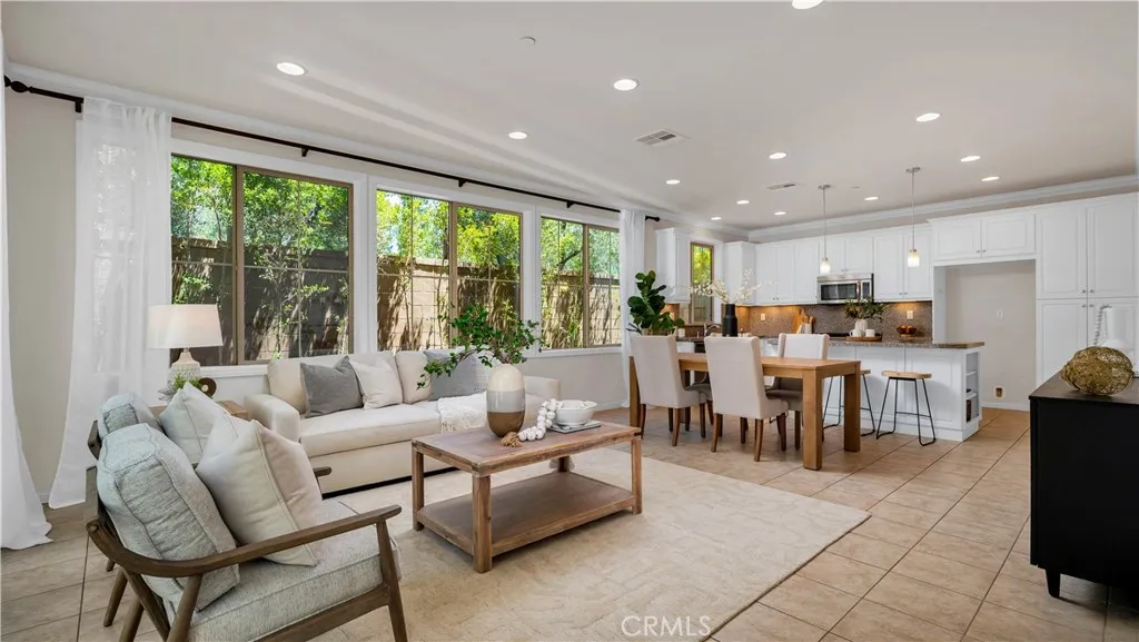 Irvine, California 92618, United States, 3 Bedrooms Bedrooms, ,3 BathroomsBathrooms,Residential,Active,153371