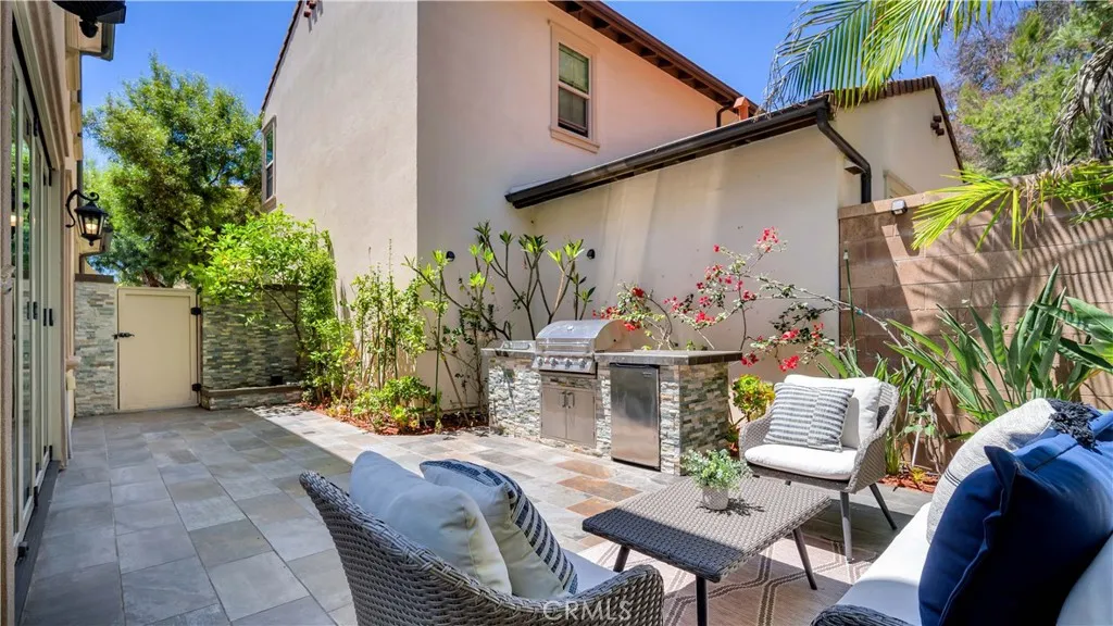 Irvine, California 92618, United States, 3 Bedrooms Bedrooms, ,3 BathroomsBathrooms,Residential,Active,153371