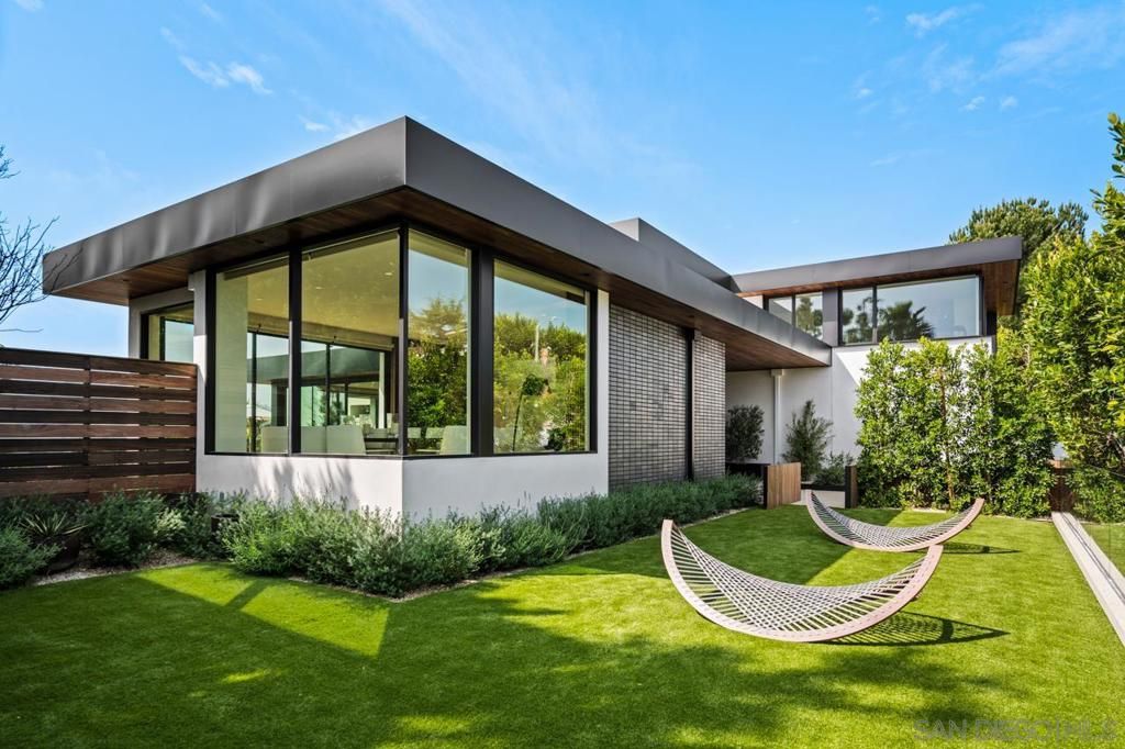 Photo of 2261 Hercules Dr, Los Angeles, CA 90046 (MLS # 260006167SD)