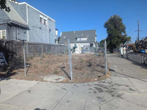 Photo of 3700 West Street, Oakland, CA 94608 (MLS # ML82050592)