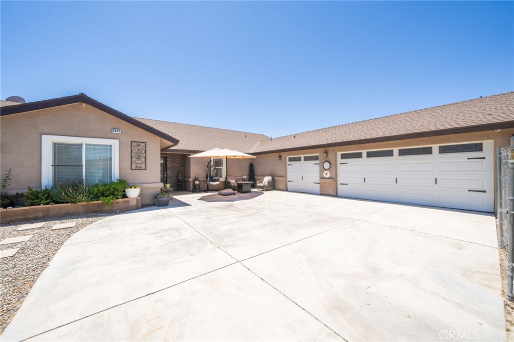 Just minutes from the heart of Wrightwood, this home offers the perfect balance of convenience and seclusion. Unlike properties tucked deeper into the village where seasonal traffic and weather can cause challenges, this location provides easy access year-round while still delivering the charm and natural beauty Wrightwood is known for. With a value that far exceeds homes only a few miles closer to downtown, this residence is truly a rare find. The sellers are motivated and ready to move forward, making this the perfect moment to make this incredible property your own.
This stunning 4-bedroom, 3-bathroom home sits just outside the charming Wrightwood community, offering the perfect blend of privacy and convenience. The fully fenced and gated lot is surrounded by mature trees—Nectarine, Peach, Cherry Blossom Plum, Deodar, and signature pines—creating a tranquil, secure setting. Inside, the home features two versatile bonus rooms, perfect for a home office, playroom, or cozy retreat. The open living room with vaulted ceilings flows seamlessly into the spacious kitchen, designed for both everyday living and entertaining, with an island, ample counter space, and a functional layout. Generously sized bedrooms provide comfort for all, while the master suite offers vaulted ceilings, a luxurious bathroom with dual vanities, soaking tub, walk-in shower, and a large walk-in closet. Additional highlights include an indoor laundry room, a 3-car garage, and a large patio ideal for gatherings. A pre-installed gas line makes future outdoor cooking or custom BBQ setup effortless. This home truly offers space, comfort, and lifestyle—all in a sought-after Wrightwood location. Don’t miss out on this opportunity!
