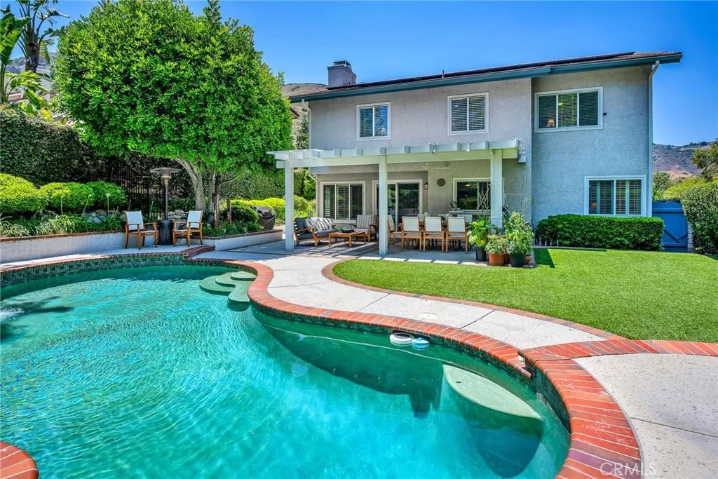 West Hills, California 91307, United States, 3 Bedrooms Bedrooms, ,3 BathroomsBathrooms,Residential,Active,153951