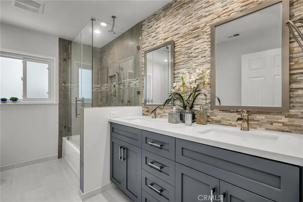 West Hills, California 91307, United States, 3 Bedrooms Bedrooms, ,3 BathroomsBathrooms,Residential,Active,153951