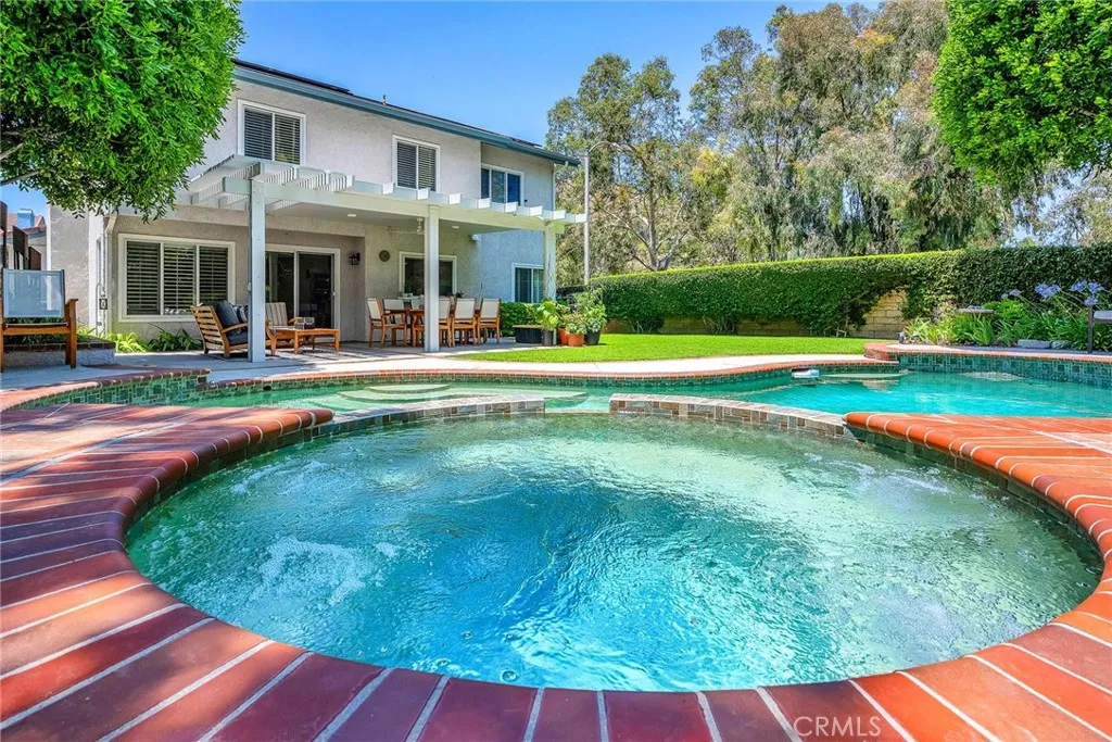 West Hills, California 91307, United States, 3 Bedrooms Bedrooms, ,3 BathroomsBathrooms,Residential,Active,153951