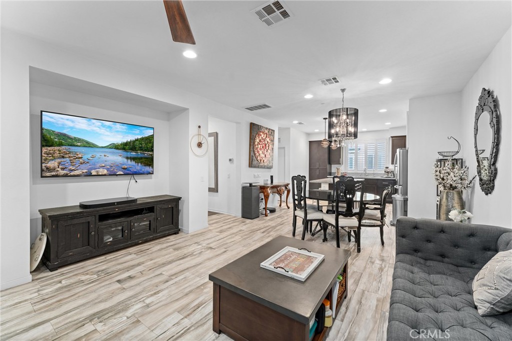 843 Sunburst Way
