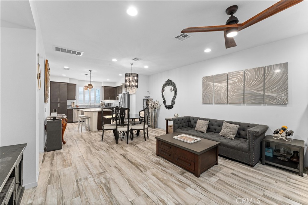 843 Sunburst Way