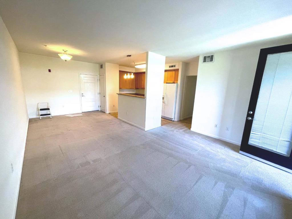 Experience the ultimate Cupertino convenience in this modern, top-floor condo. Situated in the heart of the city, within the desirable Metropolitan community, this spacious two-bedroom, two-bathroom single-level home features an open layout, soaring ceilings, and abundant natural light. Relax on the large balcony or retreat to the master suite with its walk-in closet, tub, and shower. The community offers secure gated access, a pool, and a park. Just steps from your door, discover the culinary delights and cafes of Main Street Cupertino, including Alexander's Steakhouse, Koi Palace, Haidilao, Philz Coffee, Somi Somi, 85 Degrees and much more. Commuting is a breeze with easy access to freeways, Apple Park, and major Silicon Valley employers. Plus, enjoy access to excellent Cupertino schools.