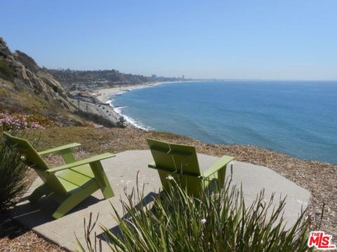 Photo of 17350 W Sunset Boulevard #704C, Pacific Palisades, CA 90272 (MLS # 26639013)