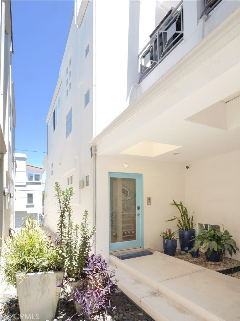 440 Marine Place