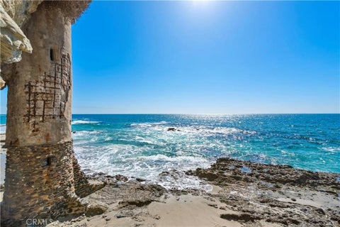 Photo of 162 Sunset TER, Laguna Beach, CA 92651 (MLS # LG26208764)
