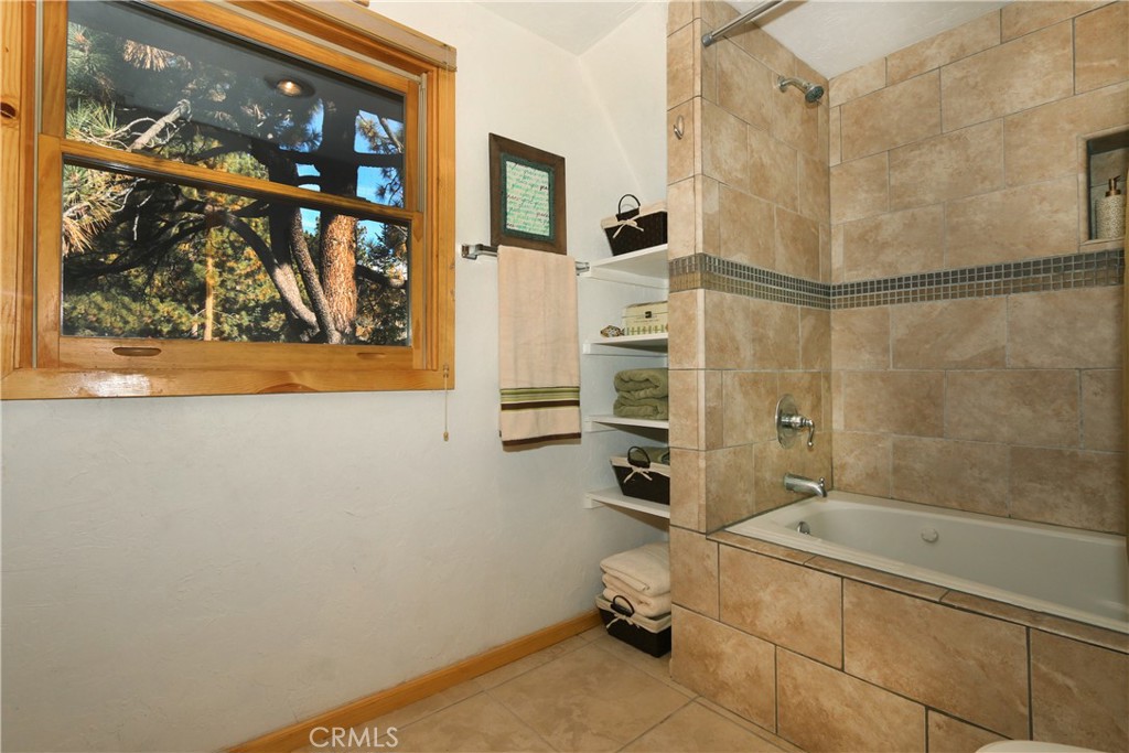 Green Valley Lake (GVLK) - Residential