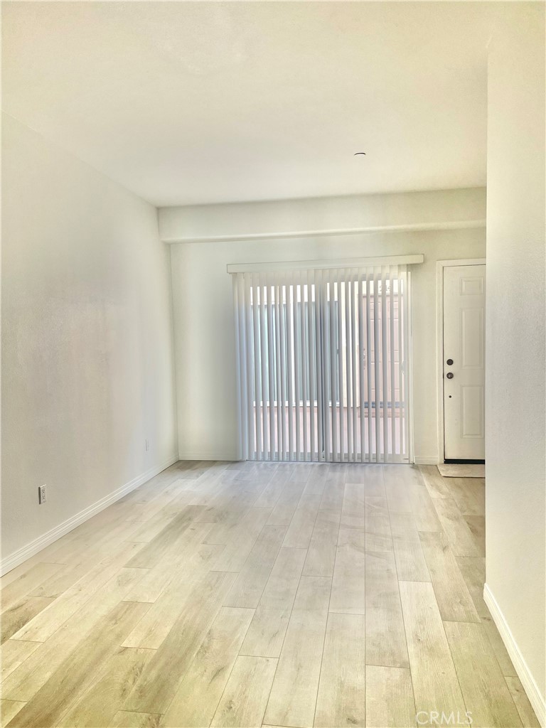 Los Caballeros (LCAB) - Residential