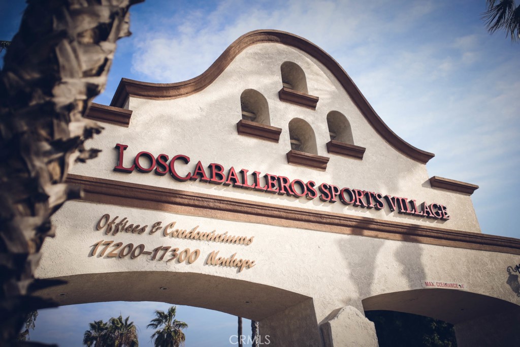 Los Caballeros (LCAB) - Residential