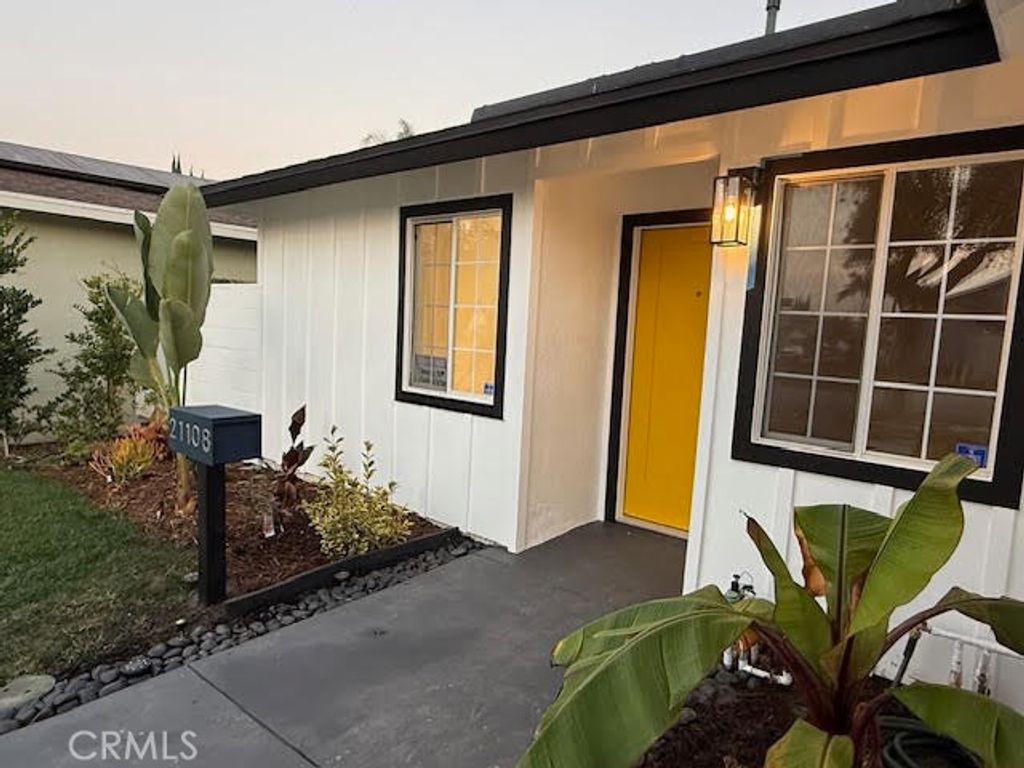 Photo of 21108 Wilder Avenue, Lakewood, CA 90715 (MLS # DW25279070)