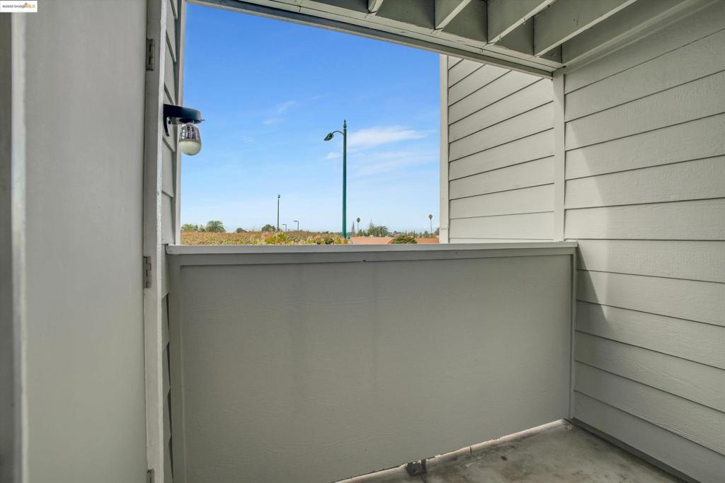 HAYWARD - Residential