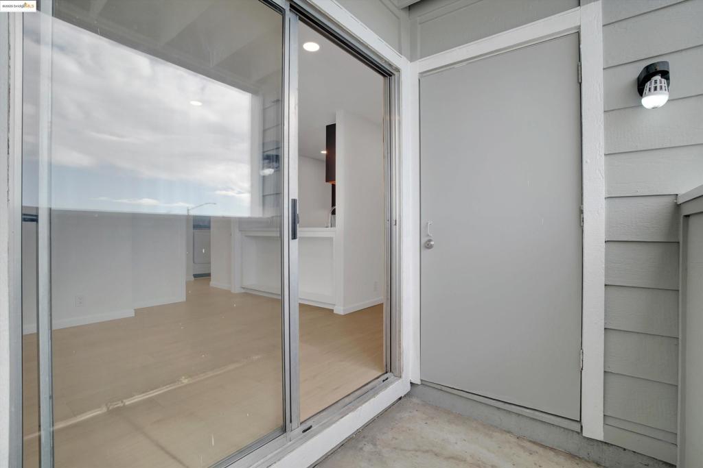 HAYWARD - Residential