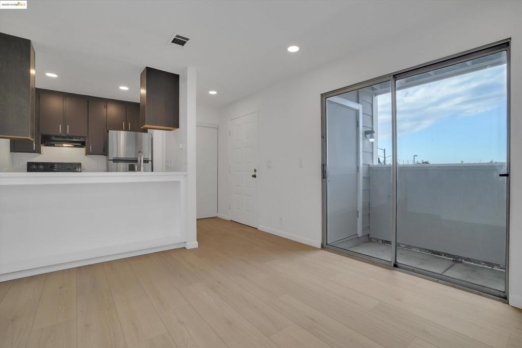 HAYWARD - Residential