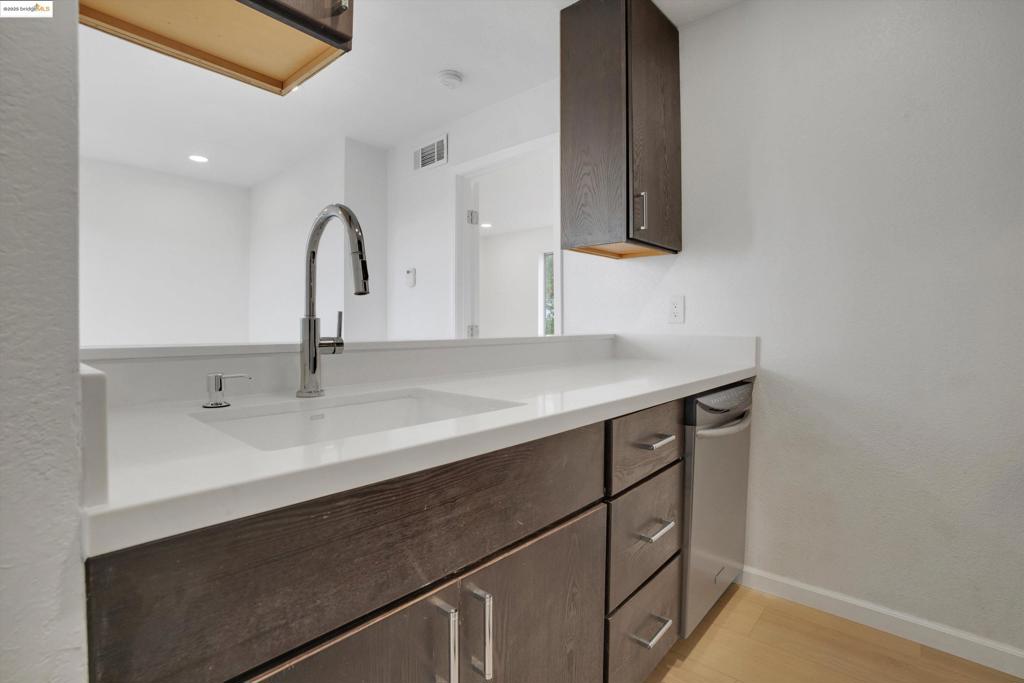 HAYWARD - Residential