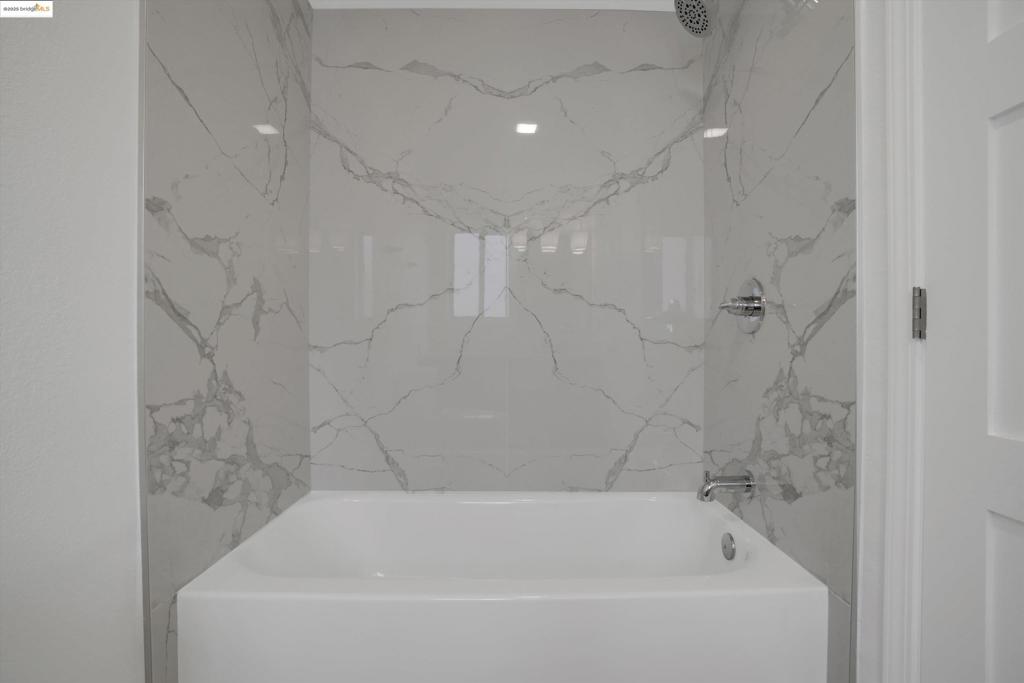 HAYWARD - Residential