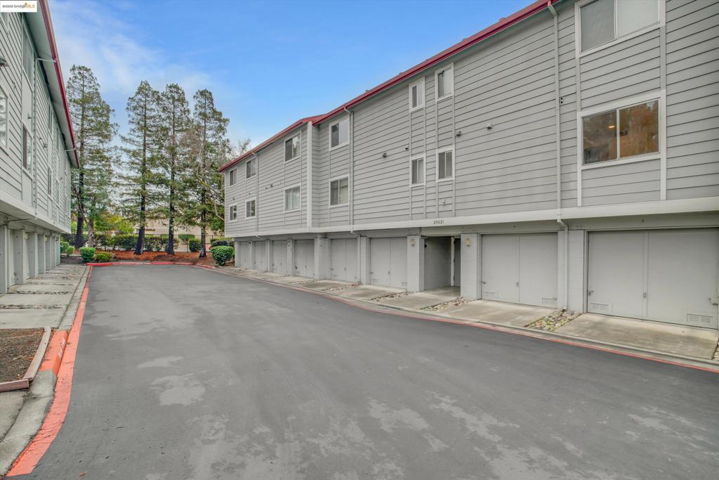 HAYWARD - Residential