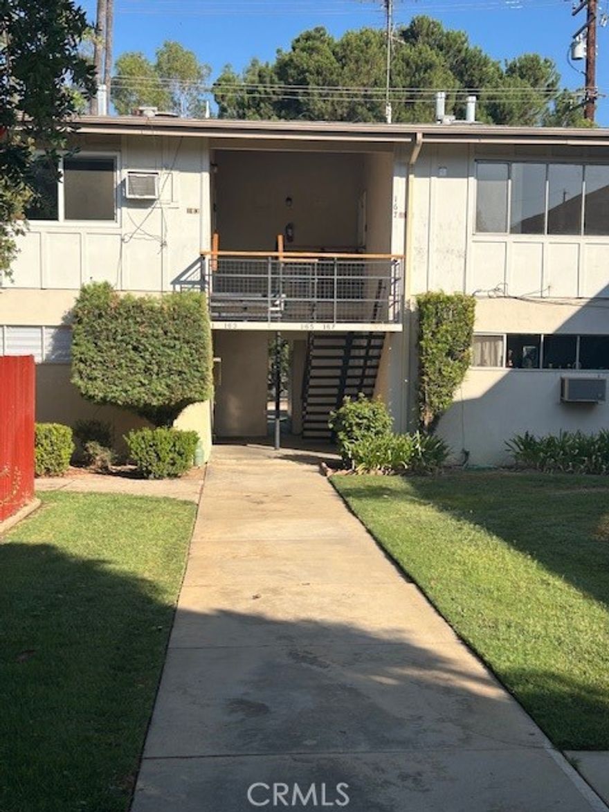 BRAEMAR CO-OP COMMUNITY "CASH ONLY" "OWNER OCCUPANCY ONLY" "NO FINACING CASH ONLY"

NEW INTERIOR PAINT, HARDWOOD FLOORS, NEW LIGHTING, NEW CIELING FAN, NEW GARBAGE DISPOSAL, NEW BATHROOM TOILET, FAUCET AND MEDICINE CABINET. PRICED TO SELL FAST!!!