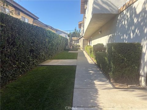 Photo of 11751 Colima Rd Rd #B, Whittier, CA 90604 (MLS # PW26028110)