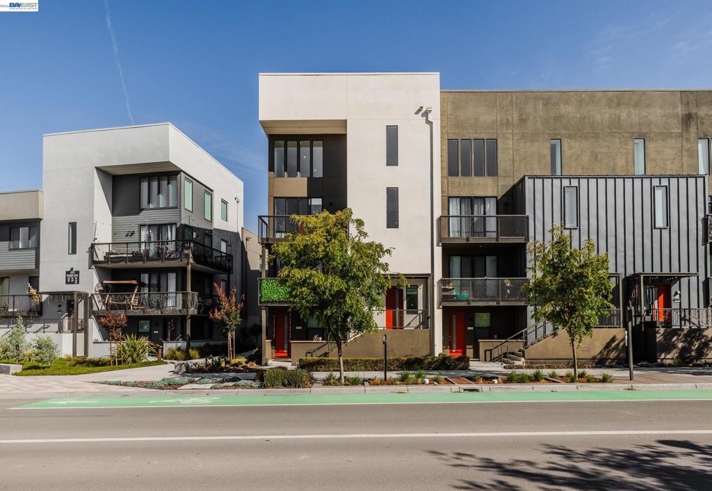 3899 Innovation Way 1006