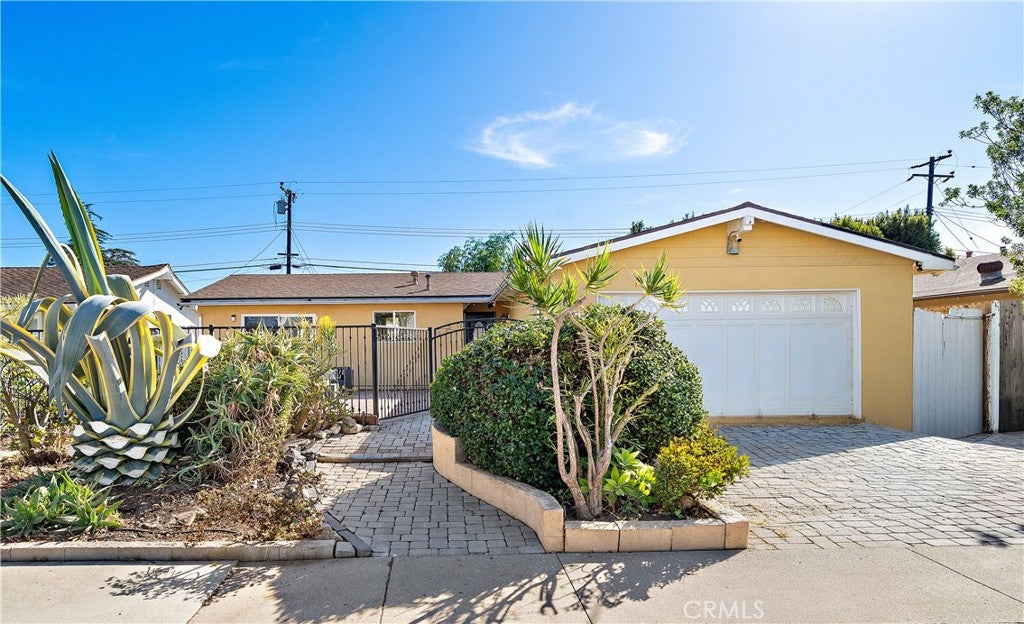 8142 Blaylock Drive, Huntington Beach CA 92647