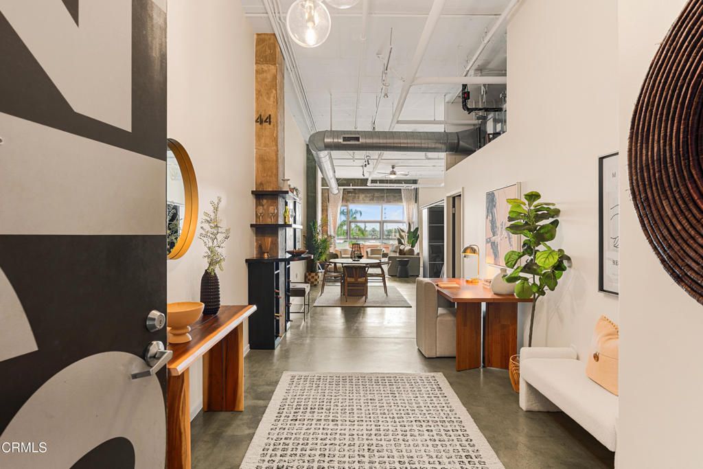 Photo of 510 S Hewitt Street #514, Los Angeles, CA 90013 (MLS # P1-26723)