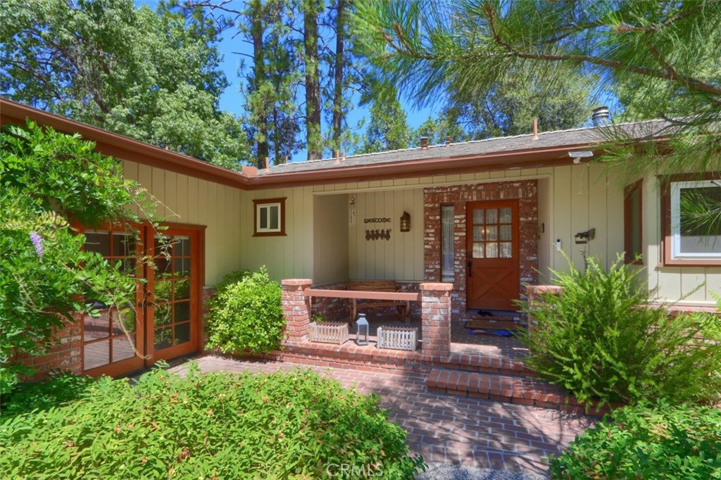 5621 Ponderosa Court