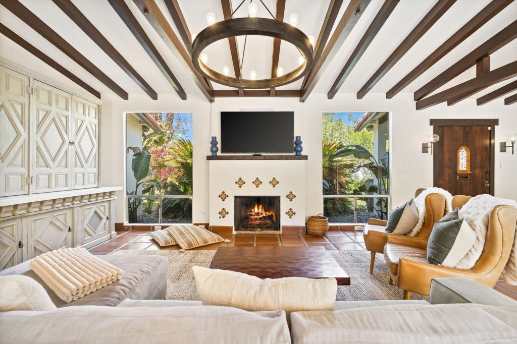 Old Las Palmas - Residential Lease