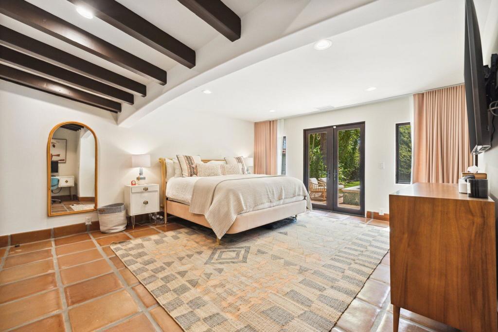 Old Las Palmas - Residential Lease