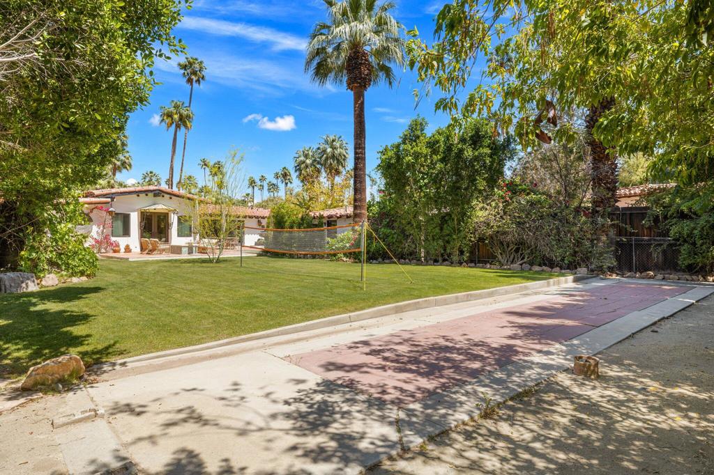 Old Las Palmas - Residential Lease